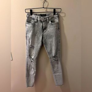 TRUE RELIGION 'Jennie Curvy' Mid rise super skinny Jeans!